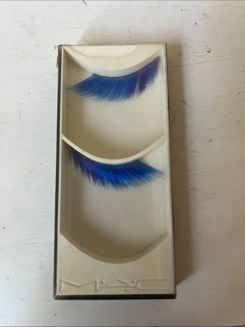 New in box! Vintage MAC Cosmetics Blue with Purple Accent #31 Lashes